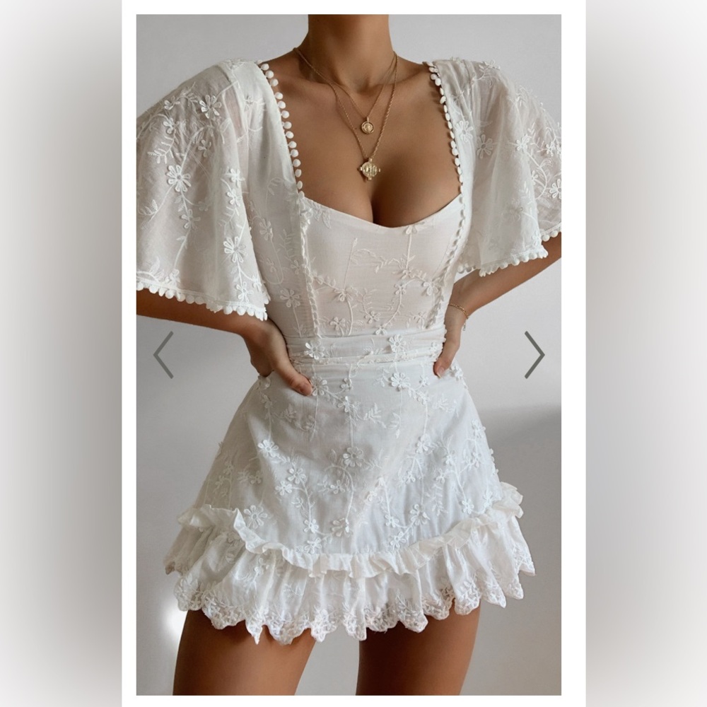 Showpo, White Mini Dress, Size 4, Tags On!
